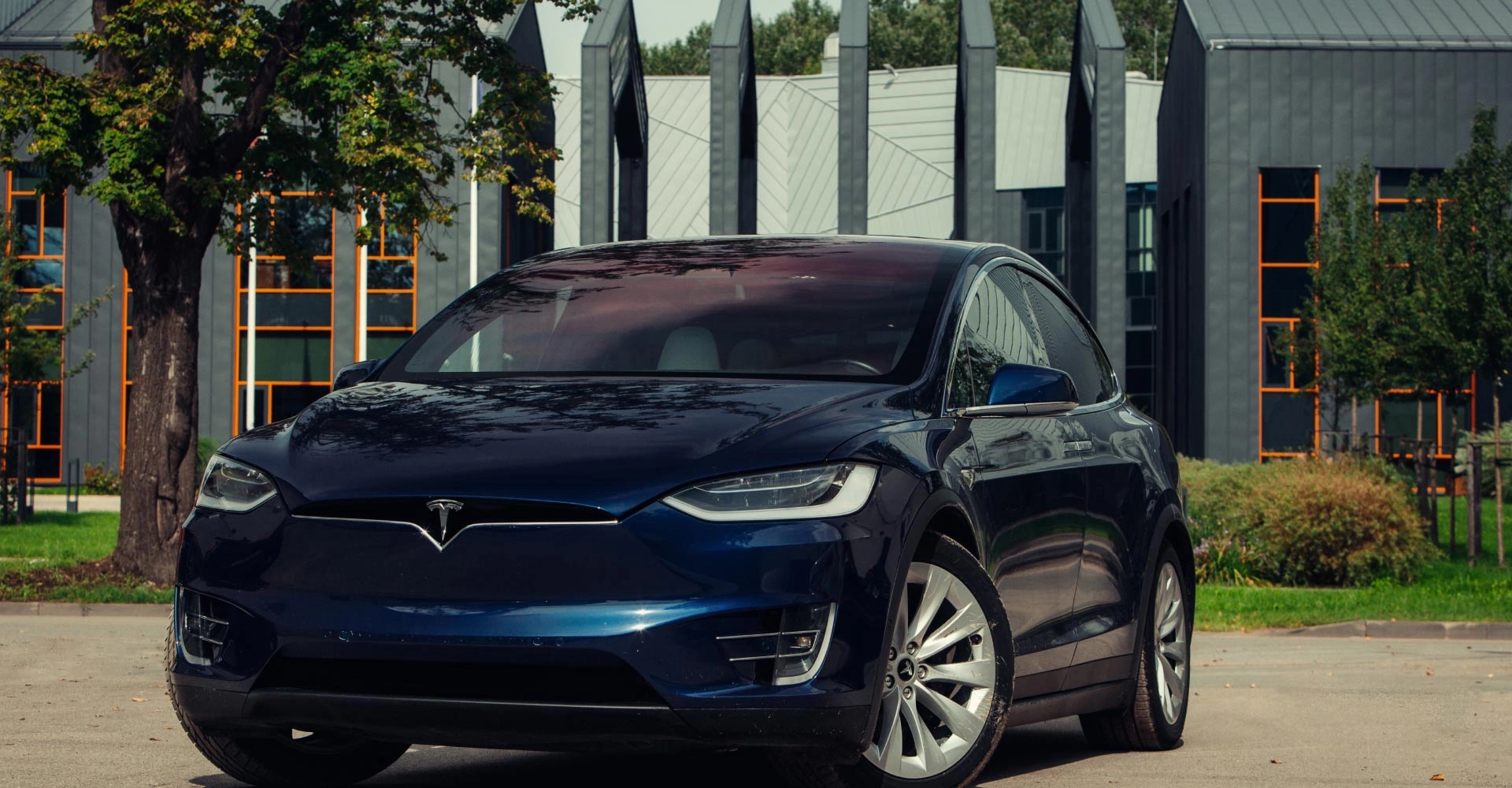 Tesla électrique : <span>confort, espace et silence</span>